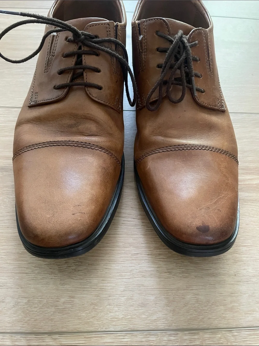 Clarks Men’s 9.5 Tan Leather Cap-Toe Derby Oxfords Dress Work Casual Suit #0023